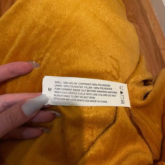 Mustard Yellow fitted Puffer jacket (Medium) - Picture 6 of 6